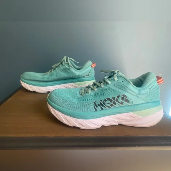 Hoka one one women's size 7 best sale
